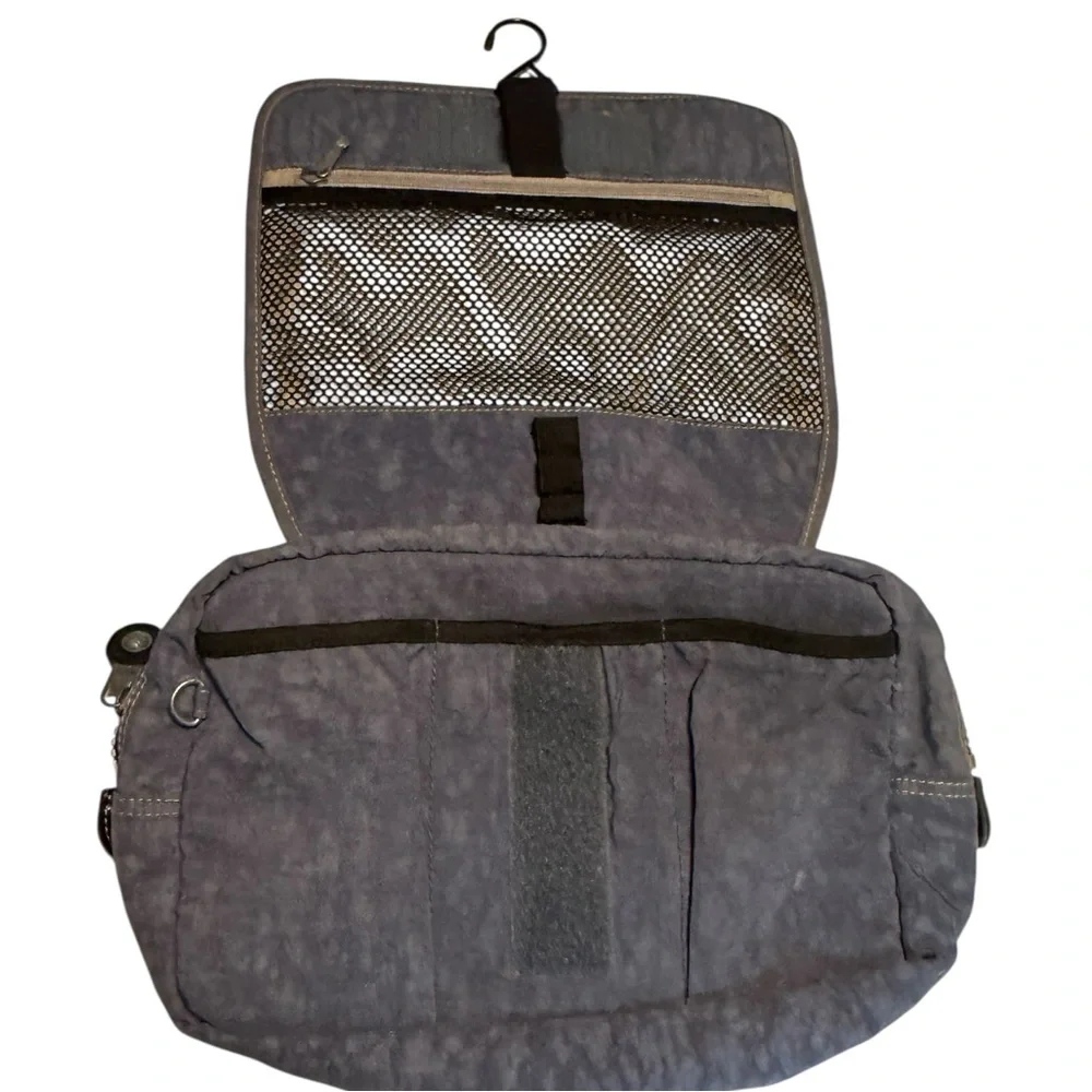 Kipling Women’s Blue Private Transport Toiletry Makeup Bag Travel MINTY Unisex